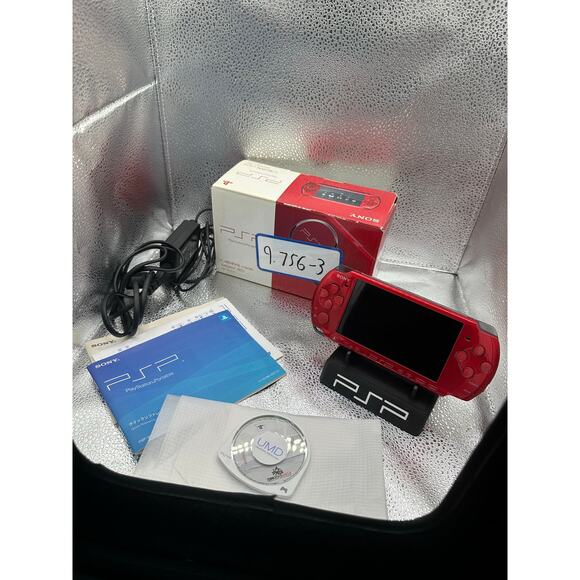 red psp 3000 w/accessories & box - Picture 1 of 8